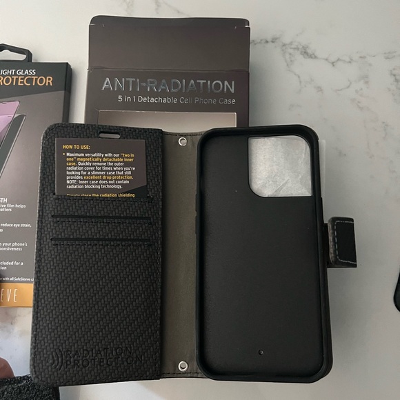 Anti-radiation cell phone case and anti-blue light glass screen protector - Picture 3 of 5